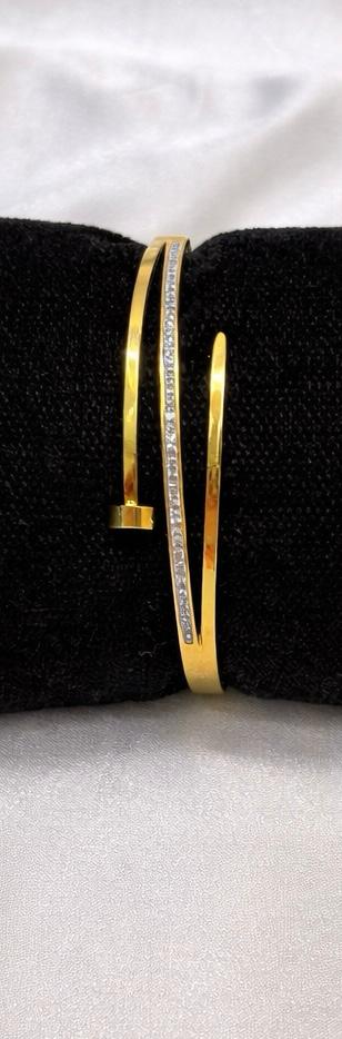 Luxe Twin-Band Gold Cuff with Crystal Inlay