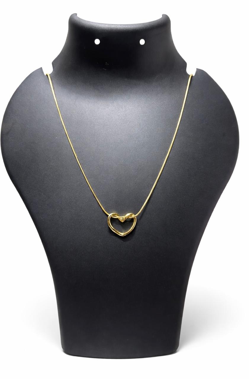 Elegant Gold Heart Pendant Necklace